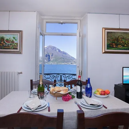 Sleeps 4 Apartamento Varenna
